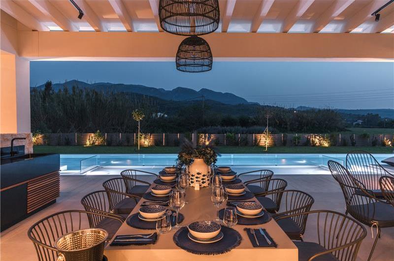 5 bedroom luxury seaside villa with indoor & outdoor pool, near Acharavi, sleeps 10