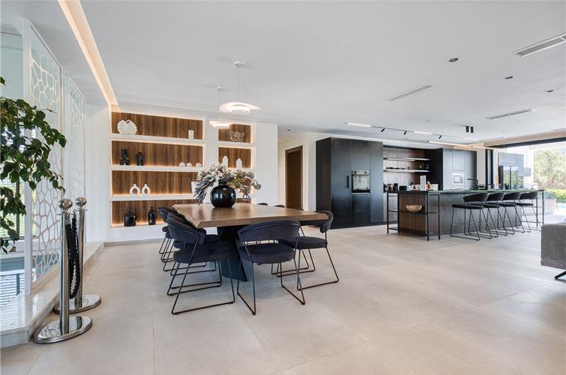 5 bedroom luxury seaside villa with indoor & outdoor pool, near Acharavi, sleeps 10