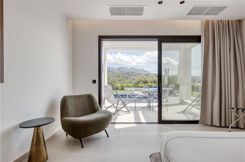 5 bedroom luxury seaside villa with indoor & outdoor pool, near Acharavi, sleeps 10