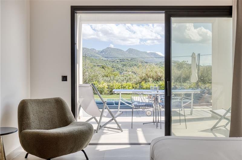 5 bedroom luxury seaside villa with indoor & outdoor pool, near Acharavi, sleeps 10