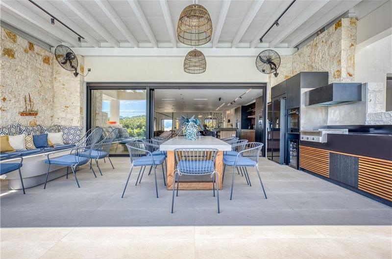 5 bedroom luxury seaside villa with indoor & outdoor pool, near Acharavi, sleeps 10