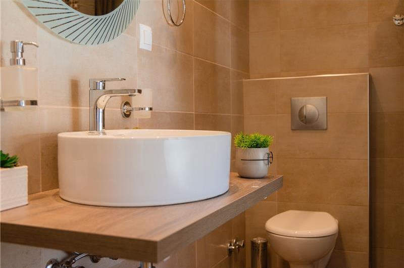 3 bedroom seaside villa with pool, Acharavi, sleeps 5