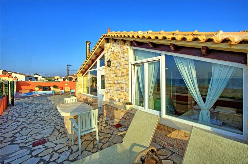 3 bedroom seaside villa with pool, Acharavi, sleeps 6