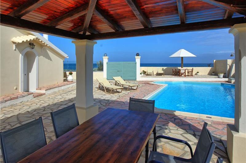 3 bedroom seaside villa with pool, Acharavi, sleeps 6