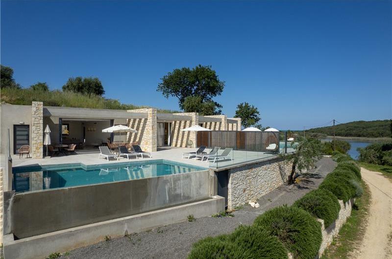 3 bedroom villa with pool & seaview, near Acharavi, sleeps 6