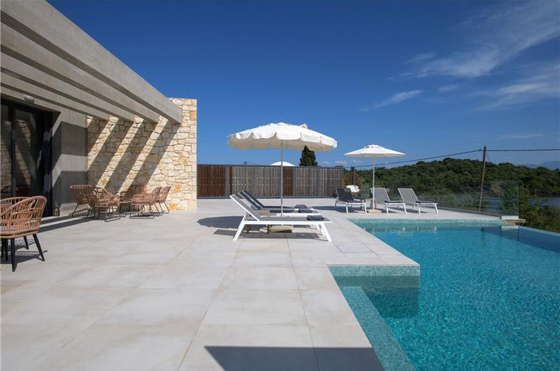 3 bedroom villa with pool & seaview, near Acharavi, sleeps 6