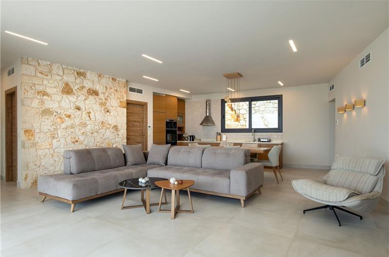 3 bedroom villa with pool & seaview, near Acharavi, sleeps 6