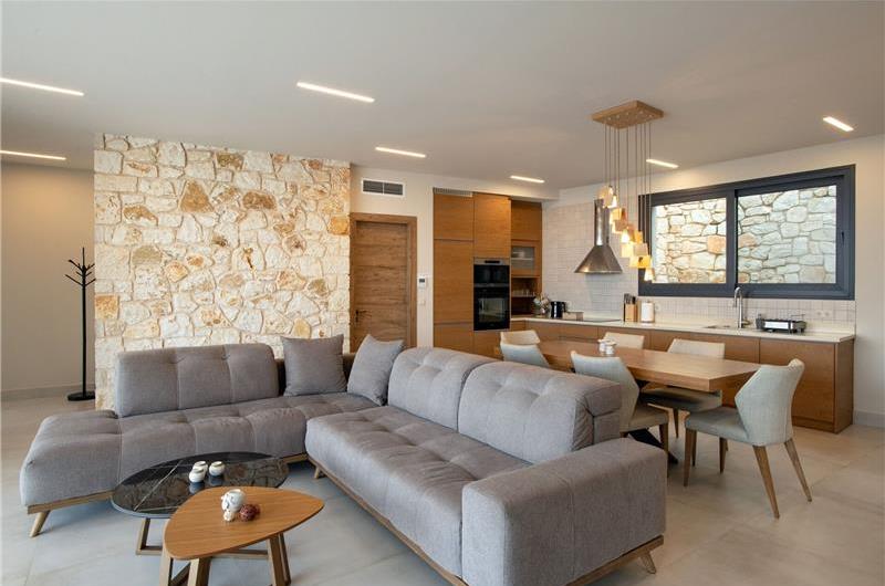 3 bedroom villa with pool & seaview, near Acharavi, sleeps 6