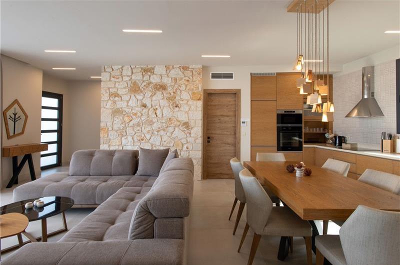 3 bedroom villa with pool & seaview, near Acharavi, sleeps 6