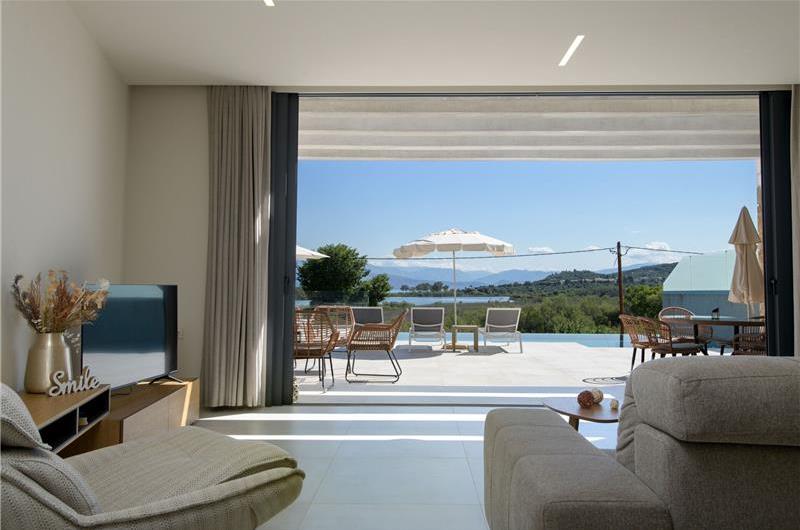 3 bedroom villa with pool & seaview, near Acharavi, sleeps 6