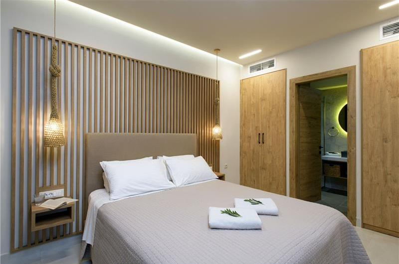 3 bedroom villa with pool & seaview, near Acharavi, sleeps 6