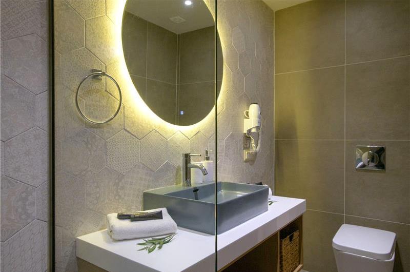 3 bedroom villa with pool & seaview, near Acharavi, sleeps 6