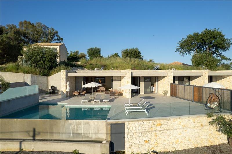 3 bedroom villa with pool & seaview, near Acharavi, sleeps 6