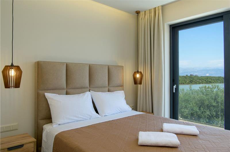  3 bedroom stone villa with pool & seaview, near Acharavi, sleeps 6