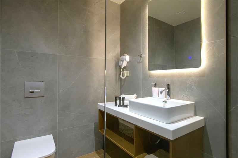 3 bedroom villa with pool & sea view, near Acharavi, sleeps 6