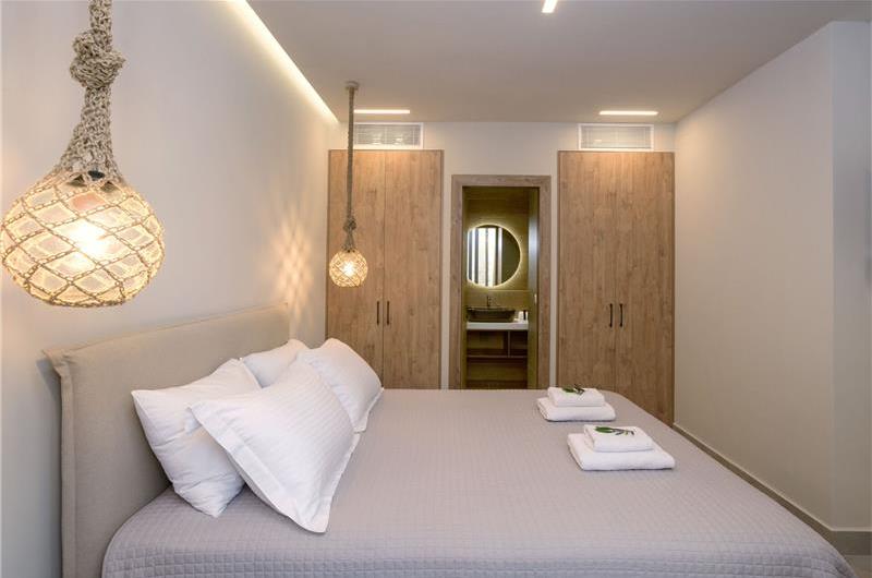 3 bedroom villa with pool & sea view, near Acharavi, sleeps 6