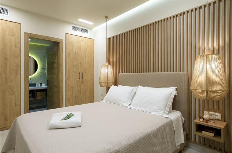 3 bedroom villa with pool & sea view, near Acharavi, sleeps 6