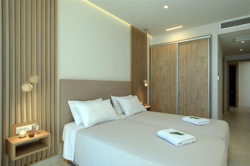 3 bedroom villa with pool & sea view, near Acharavi, sleeps 6