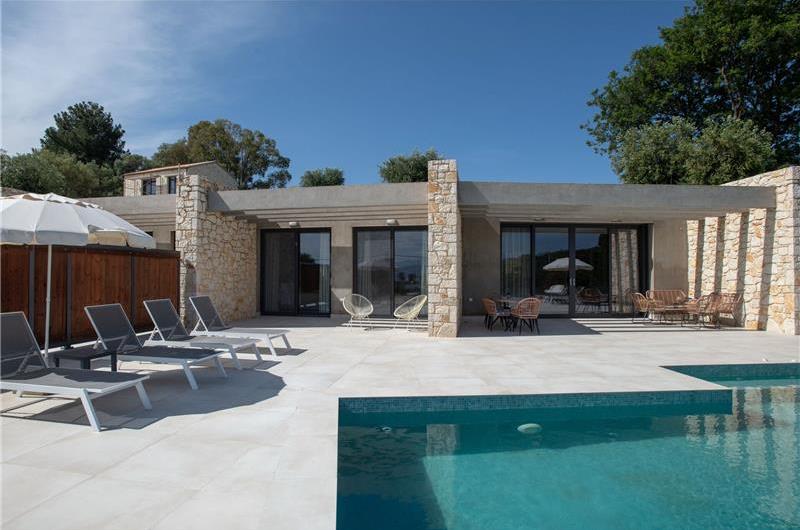 3 bedroom villa with pool & sea view, near Acharavi, sleeps 6