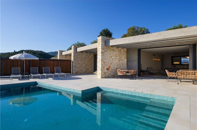 3 bedroom villa with pool & sea view, near Acharavi, sleeps 6