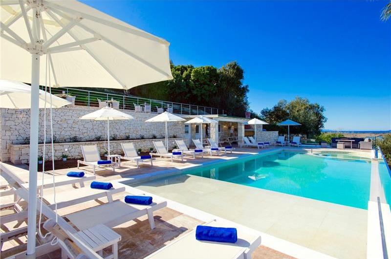 8 Bedroom villa with pool & seaview, near Acharavi, sleeps 16-18