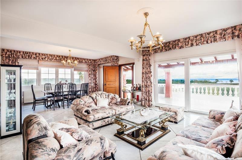 8 Bedroom villa with pool & seaview, near Acharavi, sleeps 16-18