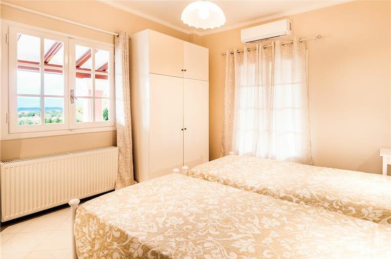 8 Bedroom villa with pool & seaview, near Acharavi, sleeps 16-18