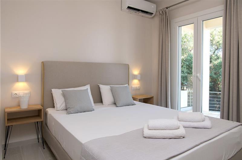 7 bedroom seafront luxury villa with pool & jacuzzi, near Acharavi, sleeps 14-15