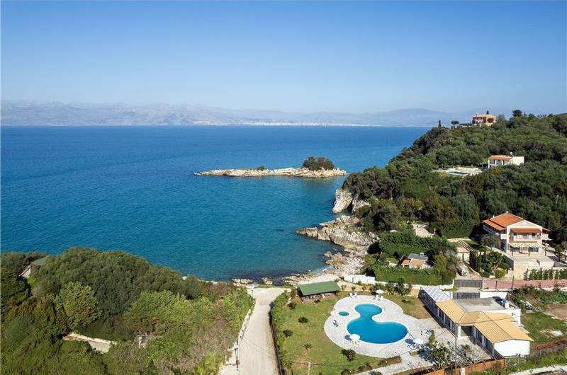 3 bedroom seaside villa with pool & jacuzzi, near Acharavi, sleeps 6