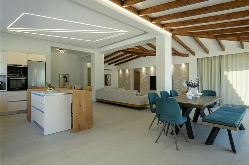 3 bedroom seaside villa with pool & jacuzzi, near Acharavi, sleeps 6