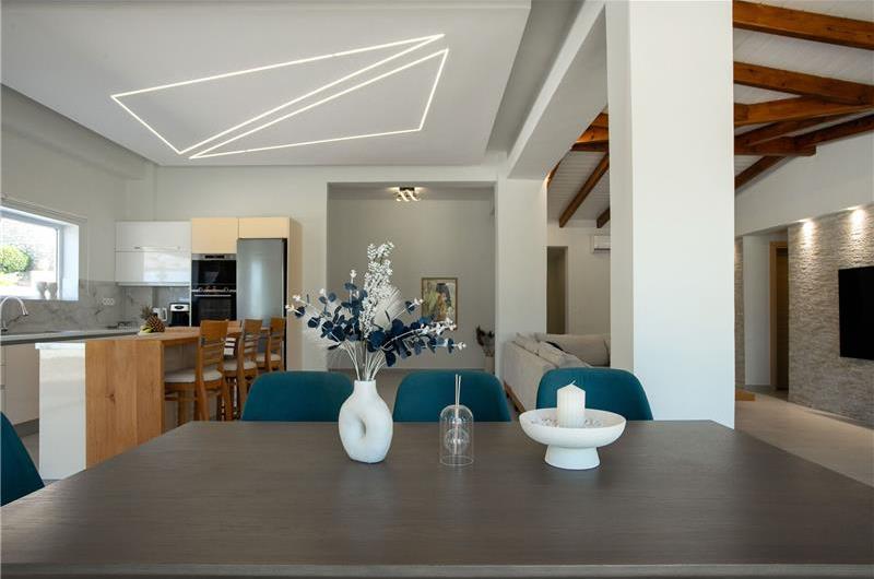 3 bedroom seaside villa with pool & jacuzzi, near Acharavi, sleeps 6