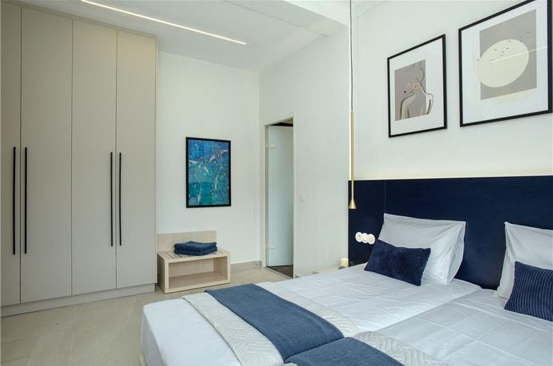 3 bedroom seaside villa with pool & jacuzzi, near Acharavi, sleeps 6