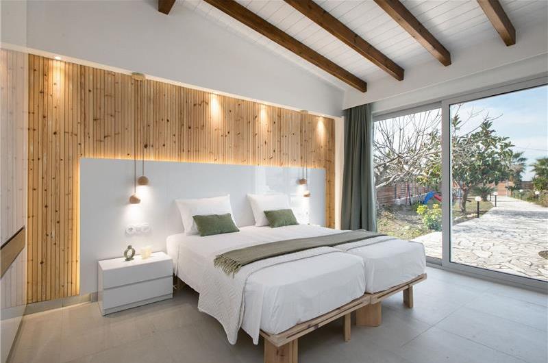 3 bedroom seaside villa with pool & jacuzzi, near Acharavi, sleeps 6