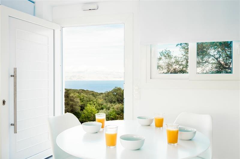 4 bedroom villa with pool & seaview, near Acharavi, sleeps 9