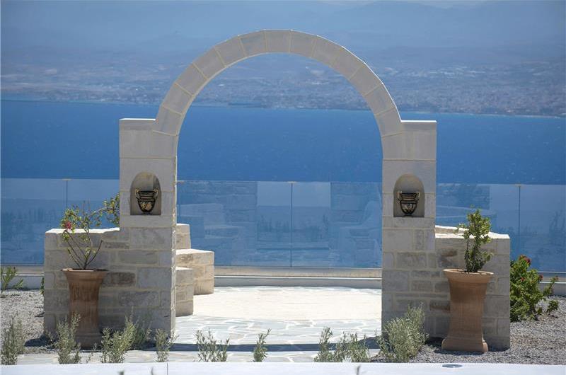 6 bedroom luxury villa with pool near Agia Pelagia, sleeps 12