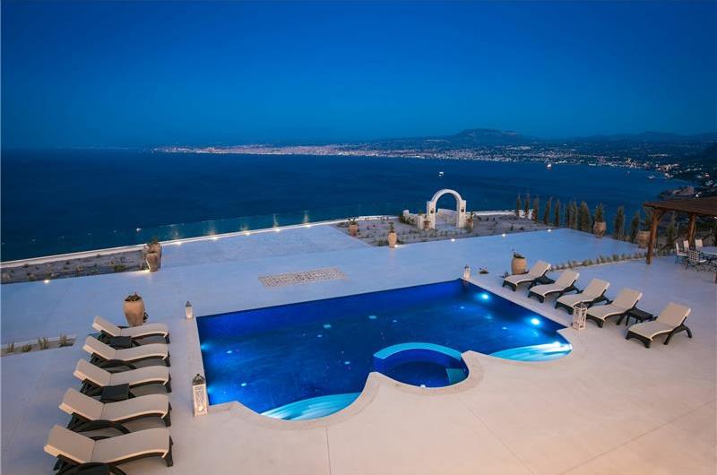 6 bedroom luxury villa with pool near Agia Pelagia, sleeps 12