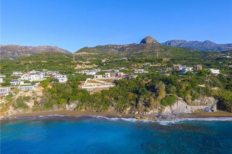 8 bedroom luxury villa with pool near Koutsounari, sleeps 16