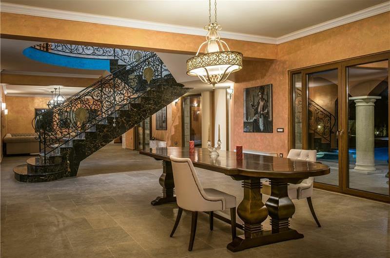 8 bedroom luxury villa with pool near Koutsounari, sleeps 16