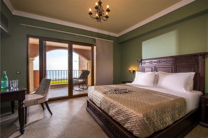 8 bedroom luxury villa with pool near Koutsounari, sleeps 16