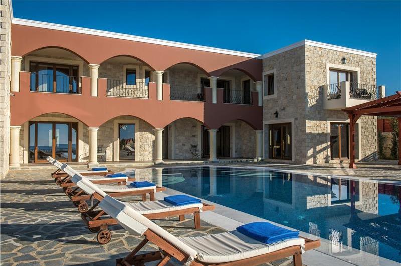 8 bedroom luxury villa with pool near Koutsounari, sleeps 16