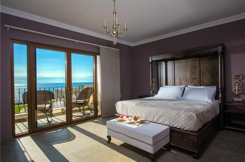 8 bedroom luxury villa with pool near Koutsounari, sleeps 16