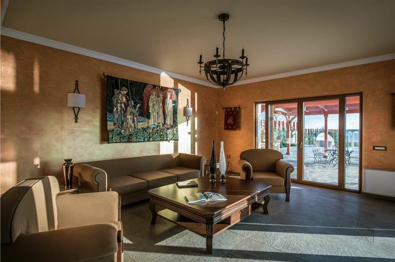 8 bedroom luxury villa with pool near Koutsounari, sleeps 16