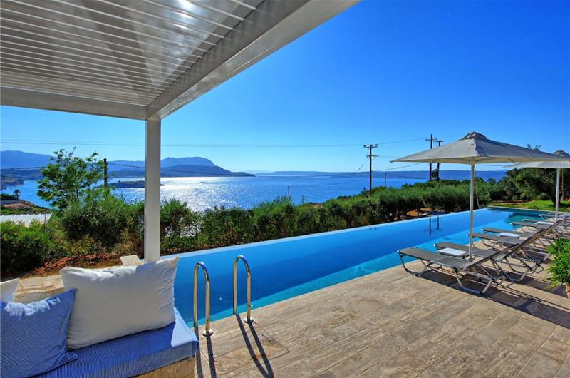 5 bedroom luxury villa with infinity pool, sea views and tennis court near Chania, sleeps 10
