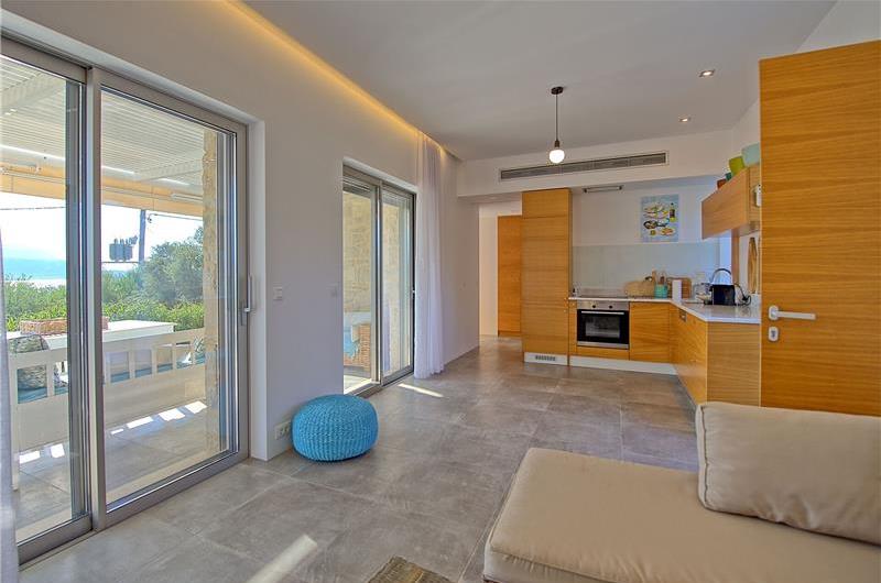 5 bedroom luxury villa with infinity pool, sea views and tennis court near Chania, sleeps 10