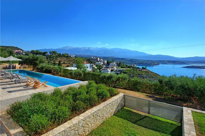 5 bedroom luxury villa with infinity pool, sea views and tennis court near Chania, sleeps 10