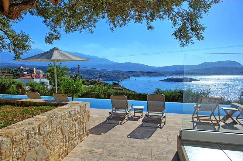 5 bedroom luxury villa with infinity pool, sea views and tennis court near Chania, sleeps 10