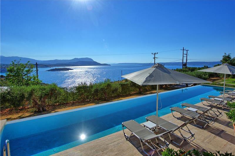 5 bedroom luxury villa with infinity pool, sea views and tennis court near Chania, sleeps 10