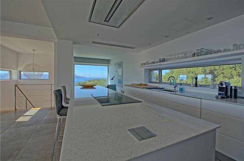 5 bedroom luxury villa with infinity pool, sea views and tennis court near Chania, sleeps 10