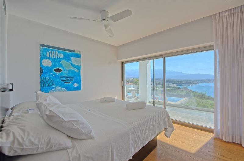 5 bedroom luxury villa with infinity pool, sea views and tennis court near Chania, sleeps 10