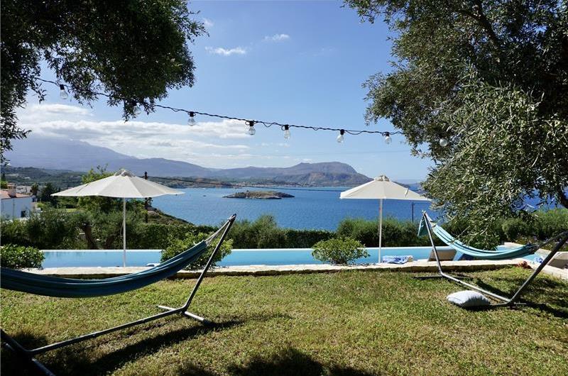 5 bedroom luxury villa with infinity pool, sea views and tennis court near Chania, sleeps 10